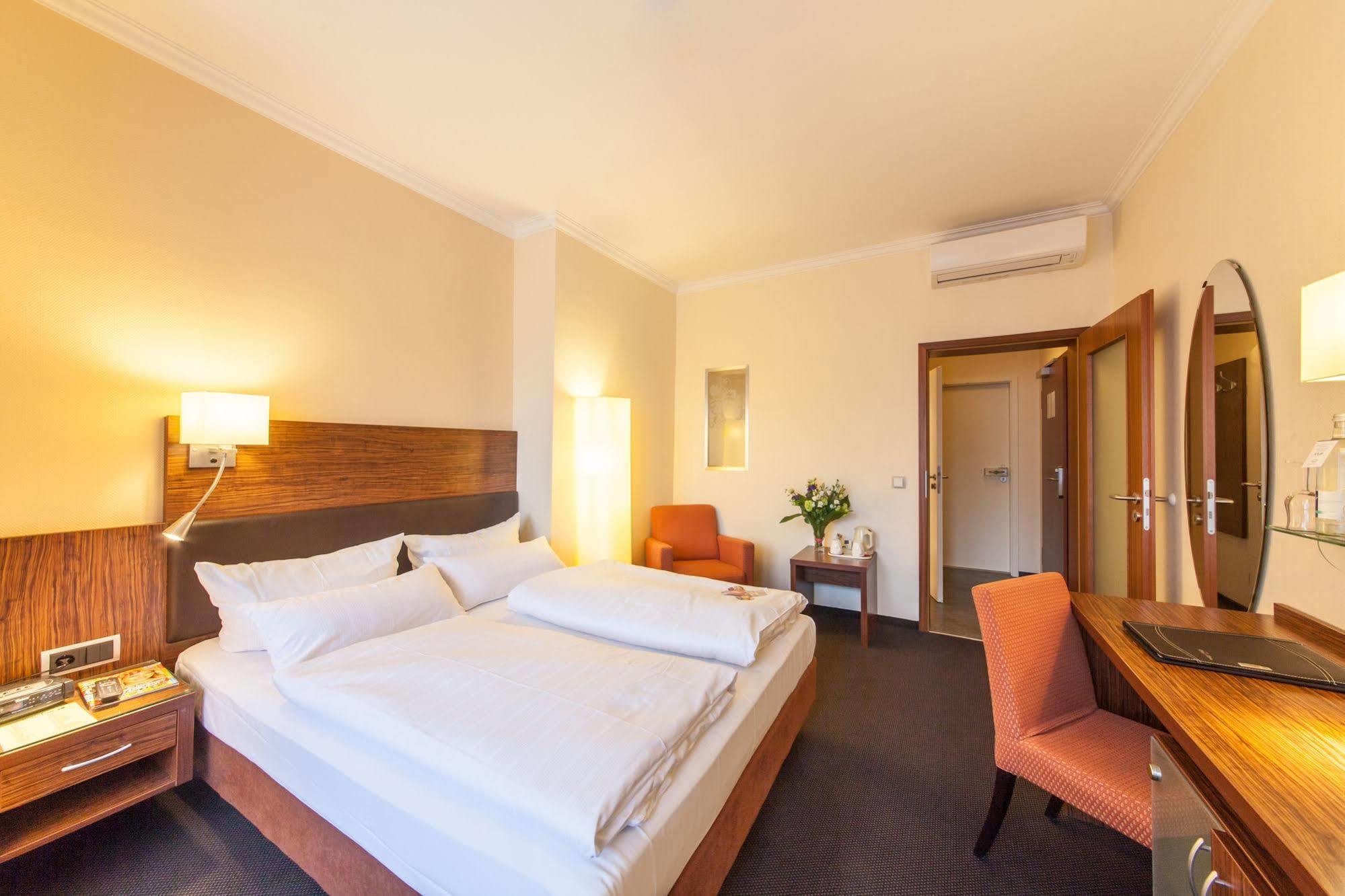 Hotel Flora Duesseldorf Eksteriør billede